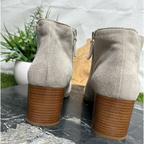 Aquatalia Weatherproof Block
Heel Bootie  women size 10 / Grey new - Picture 15 of 16